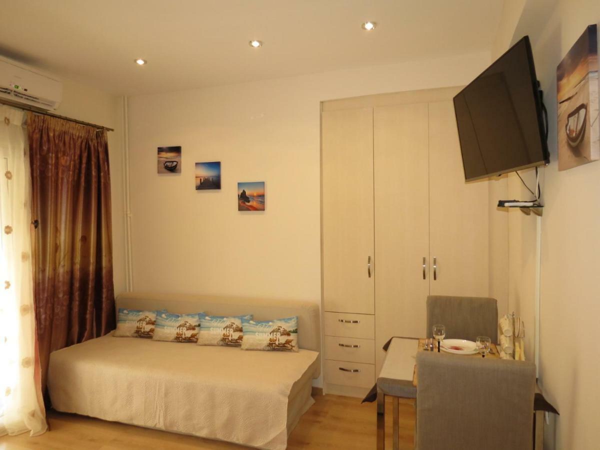 Nice Studio Next To The Sea Атина Екстериор снимка