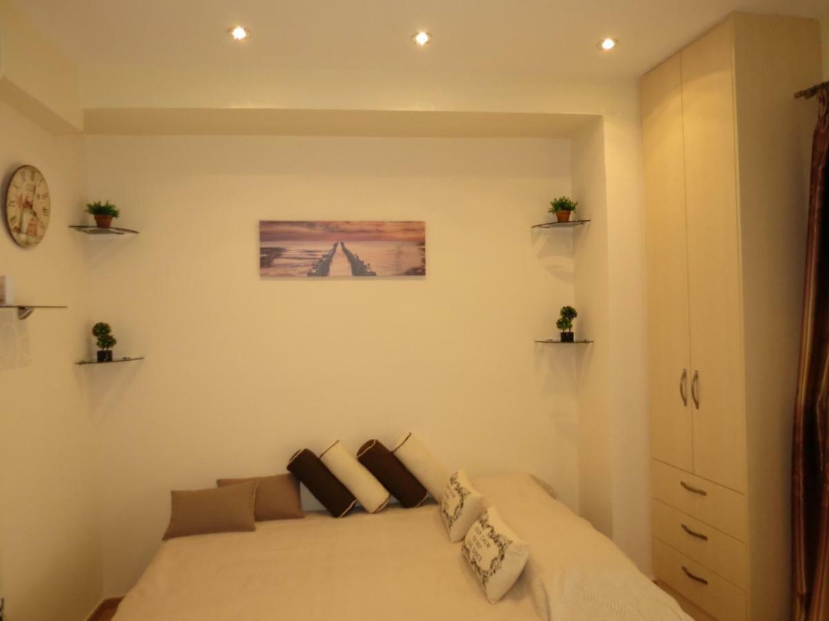 Nice Studio Next To The Sea Атина Екстериор снимка
